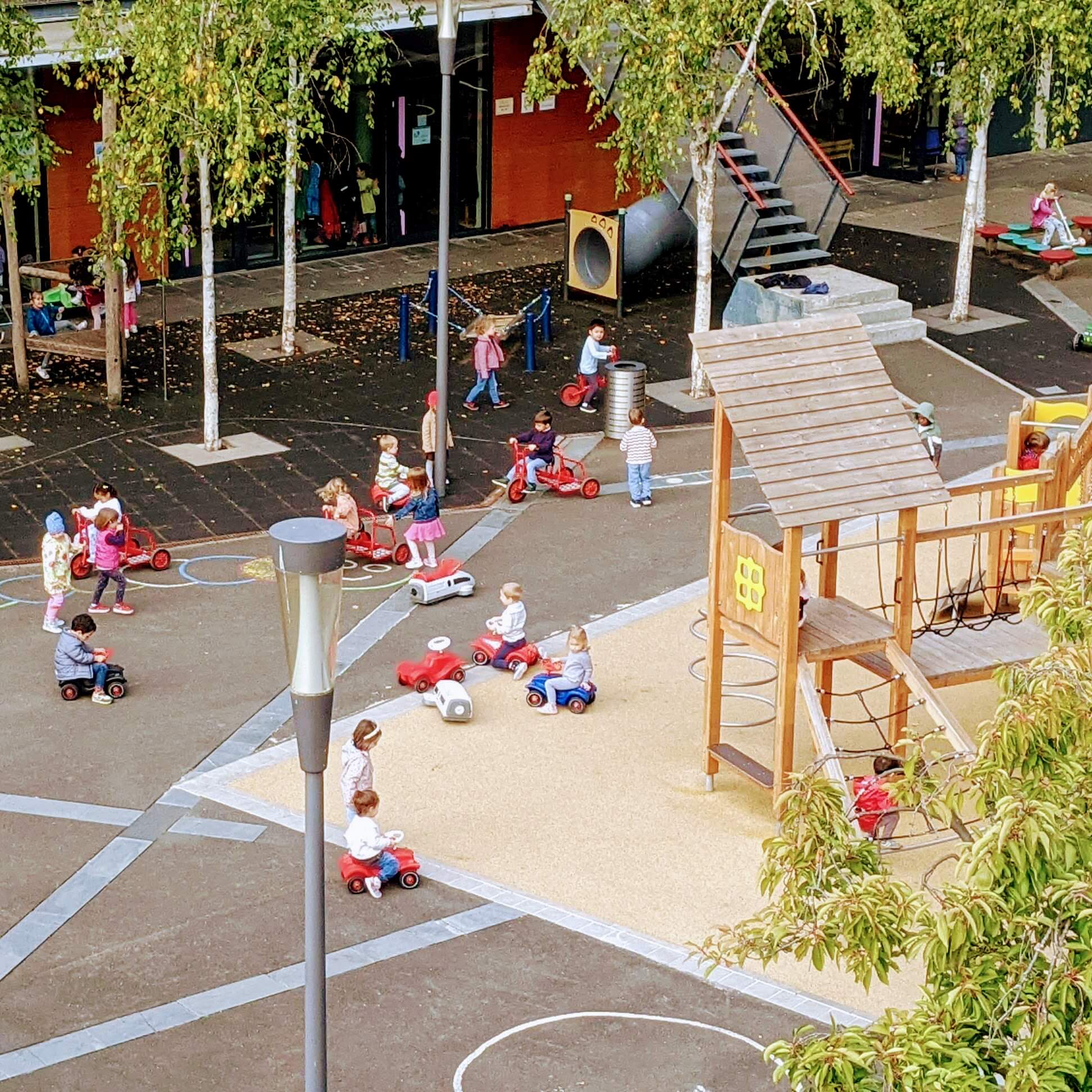 cour école maternelle